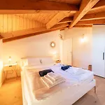 Dreamy Lakeview Attic Escape