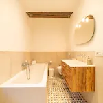 아파트 Dreamy Lakeview Attic Escape 브레쪼