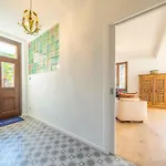 Dreamy Lakeview Attic Escape 아파트 *