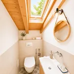 Dreamy Lakeview Attic Escape Apartment