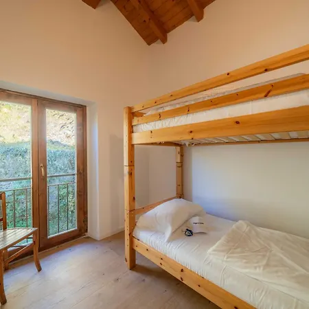 Dreamy Lakeview Attic Escape