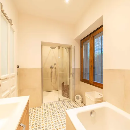 Dreamy Lakeview Attic Escape Appartamento *