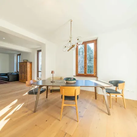 Apartment Dreamy Lakeview Attic Escape *