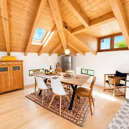 Appartamento Dreamy Lakeview Attic Escape *