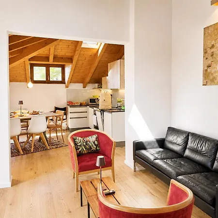 Lägenhet Dreamy Lakeview Attic Escape *